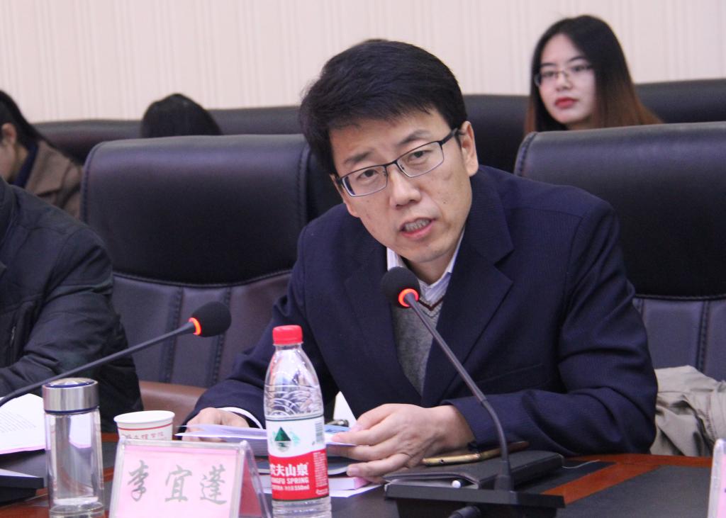 陕西理工大学文公司经理李宜蓬博士致辞